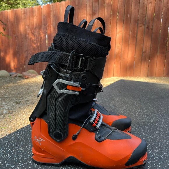 Arc’teryx Procline Carbon Lite ski touring boots - Picture 2 of 7